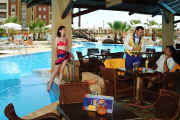 isla_canela_park_poolbar.jpg (32255 Byte)